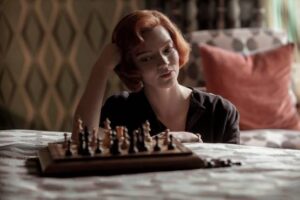 Cinq choses à savoir sur “Le jeu de la dame”, la série Netflix qui va vous faire aimer les échecs